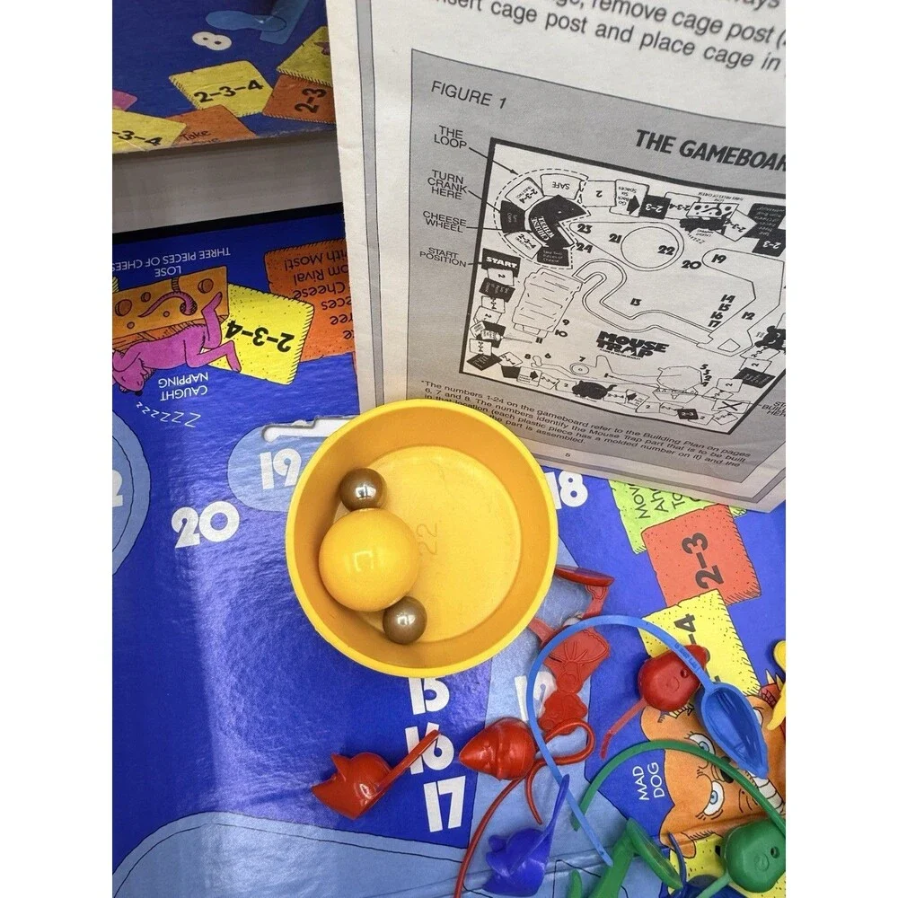 Vintage 1988 Hasbro 4657 Milton Bradley Mouse Trap Board Game